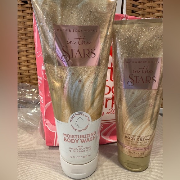 BATH & BODY WORKS IN THE STARS BODY WASH & BODY CREAM SET *FULL SIZE* - Picture 2 of 3